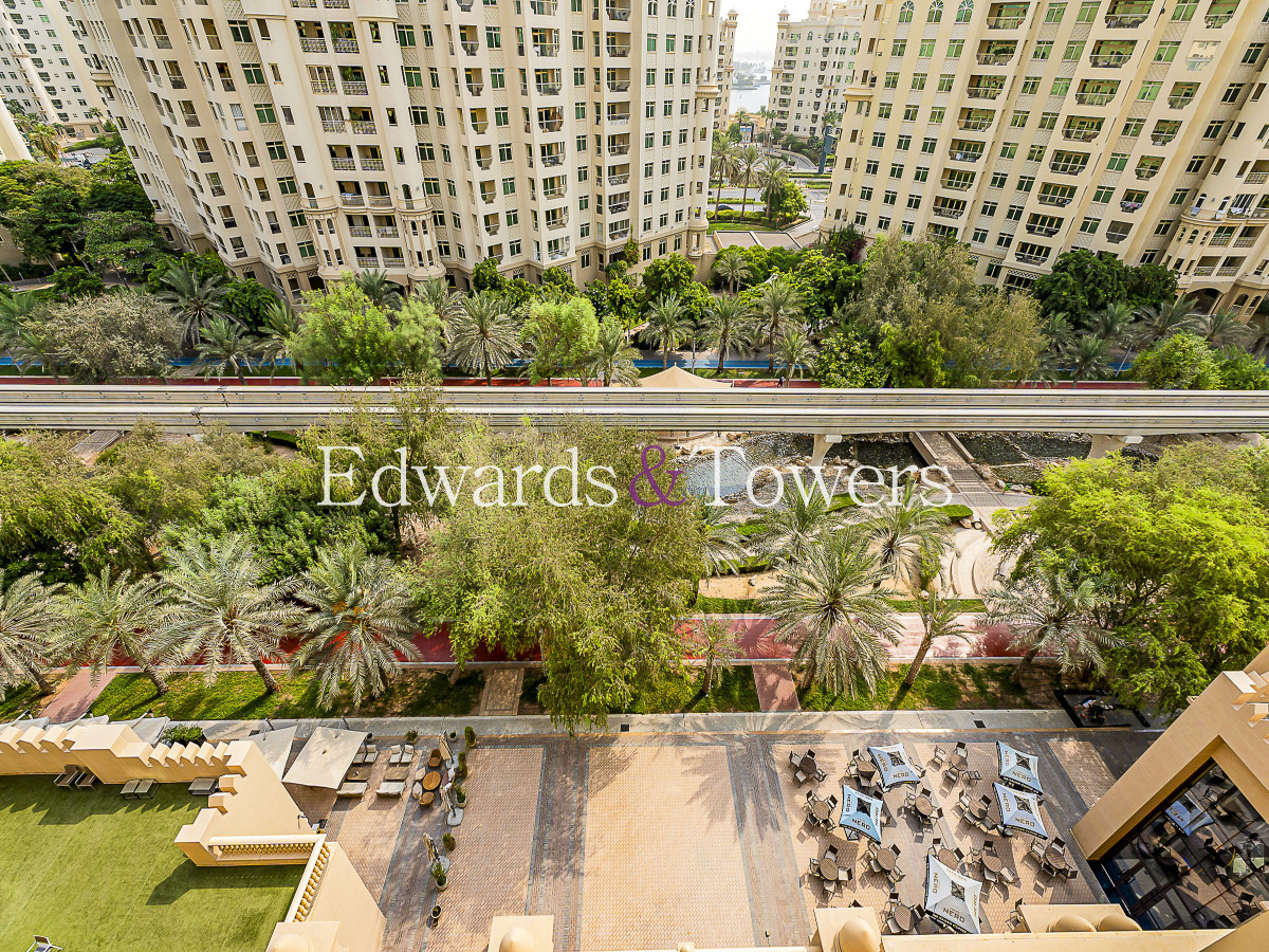 Spacious 2B W/Maids Room | Sea views | Elegant