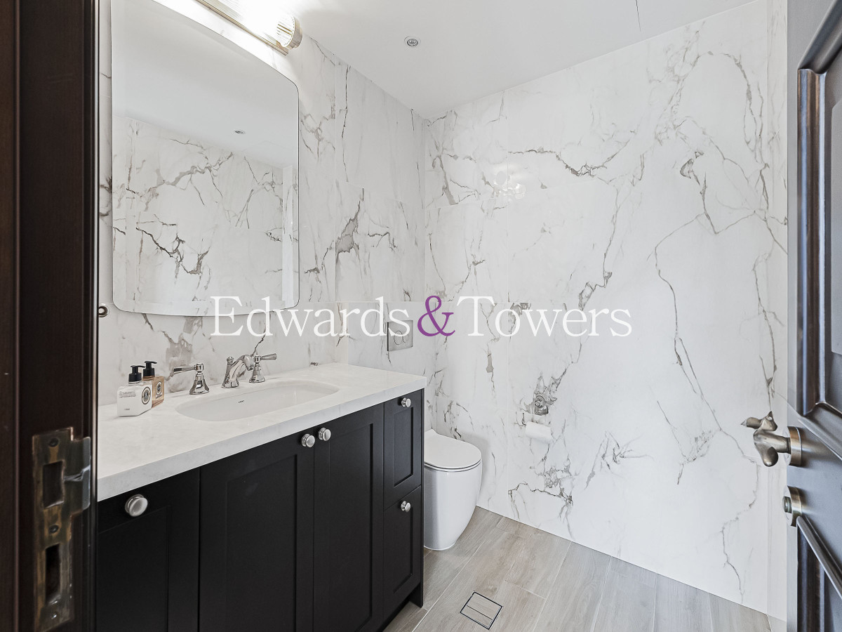 Sea Views | Upgraded | Penthouse | Modern