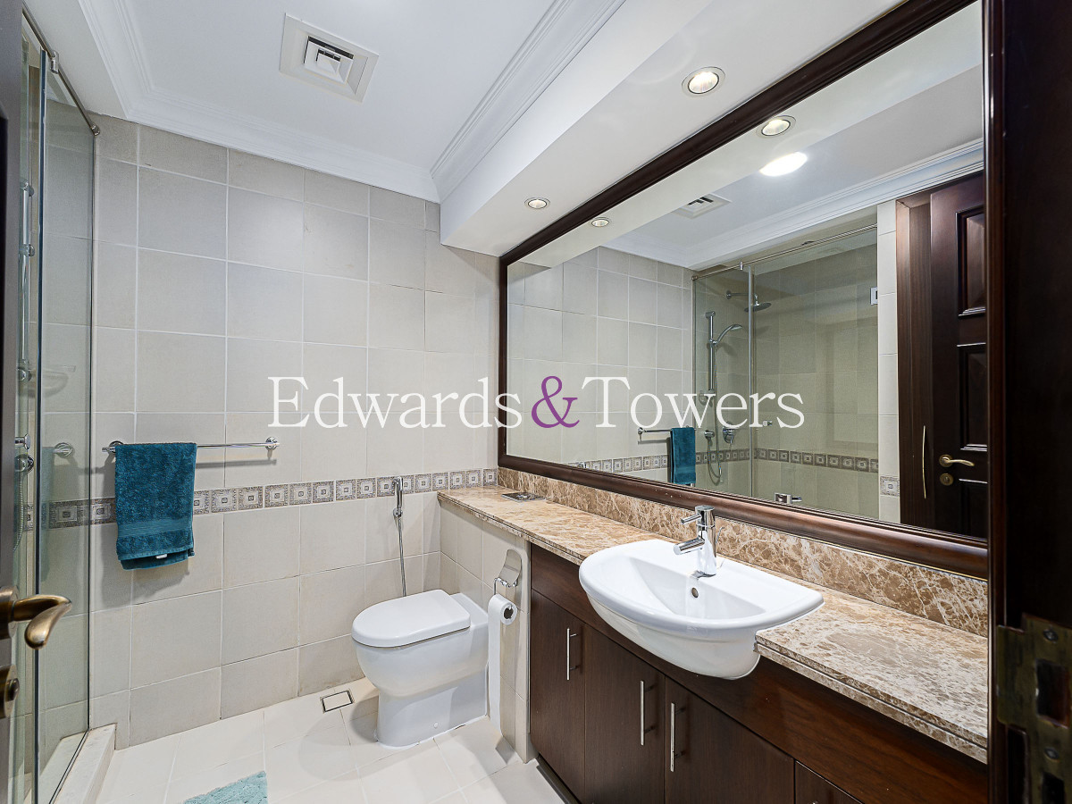 Sea Views | Upgraded | Penthouse | Modern
