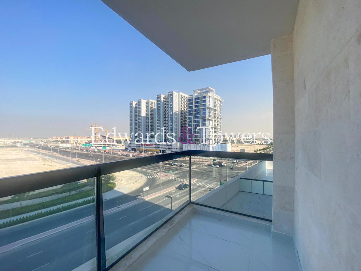 property sales Emirates Hills